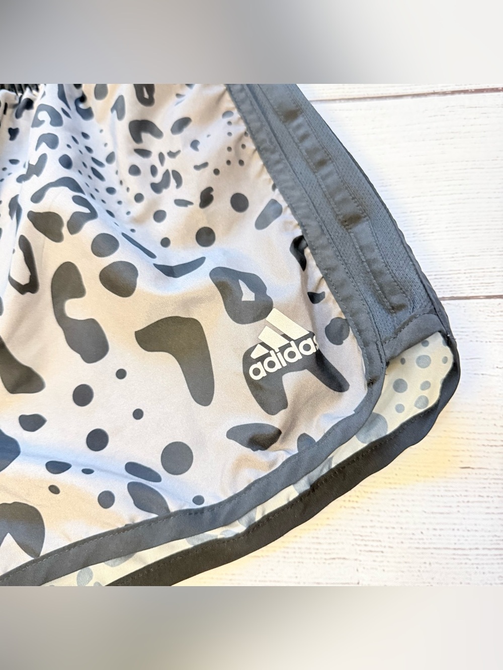 🌾 adidas Women’s Black & Gray Leopard Printed Running Shorts - Picture 2 of 6